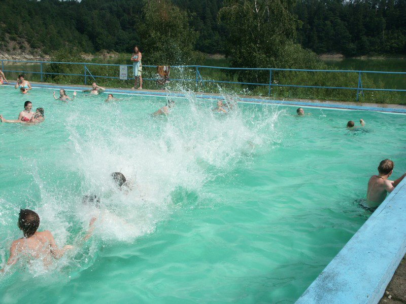 mb040801025.jpg